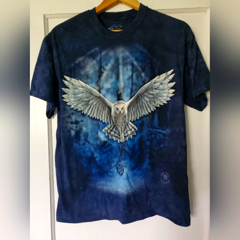 NWOT The Mountain Snowy Owl Tee